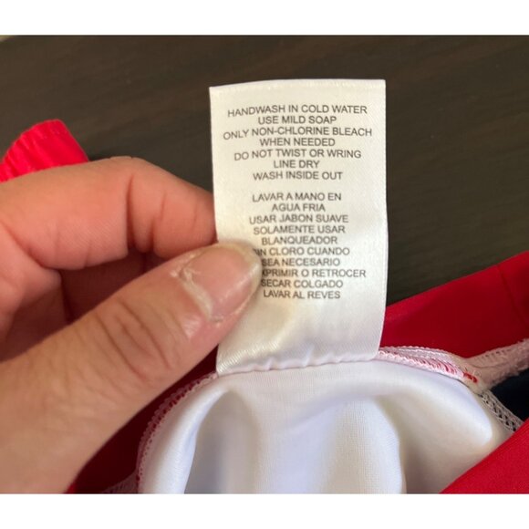 NWT Great Wolf Lodge Boys 2T Two-Piece UPF 50+ Sun Protected Swimwear Sharks - Picture 4 of 4